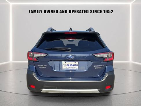 Used 2025 Subaru Outback Touring AWD/4WD image 3