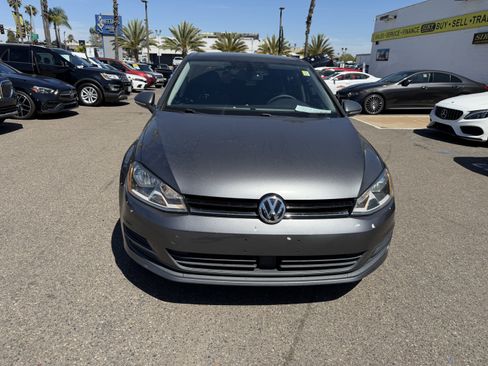 Used 2017 Volkswagen Golf Wolfsburg Edition FWD image 2