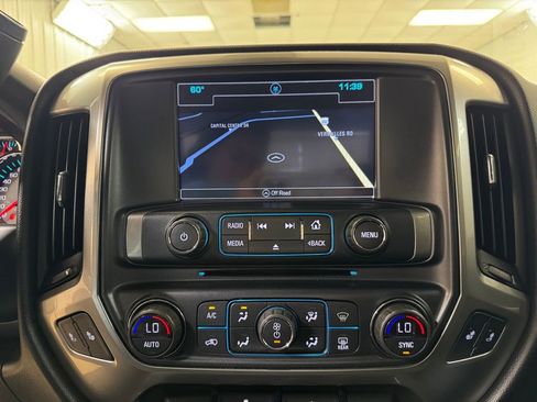 Used 2018 Chevrolet Silverado 1500 LT w/ All Star Edition AWD/4WD image 37