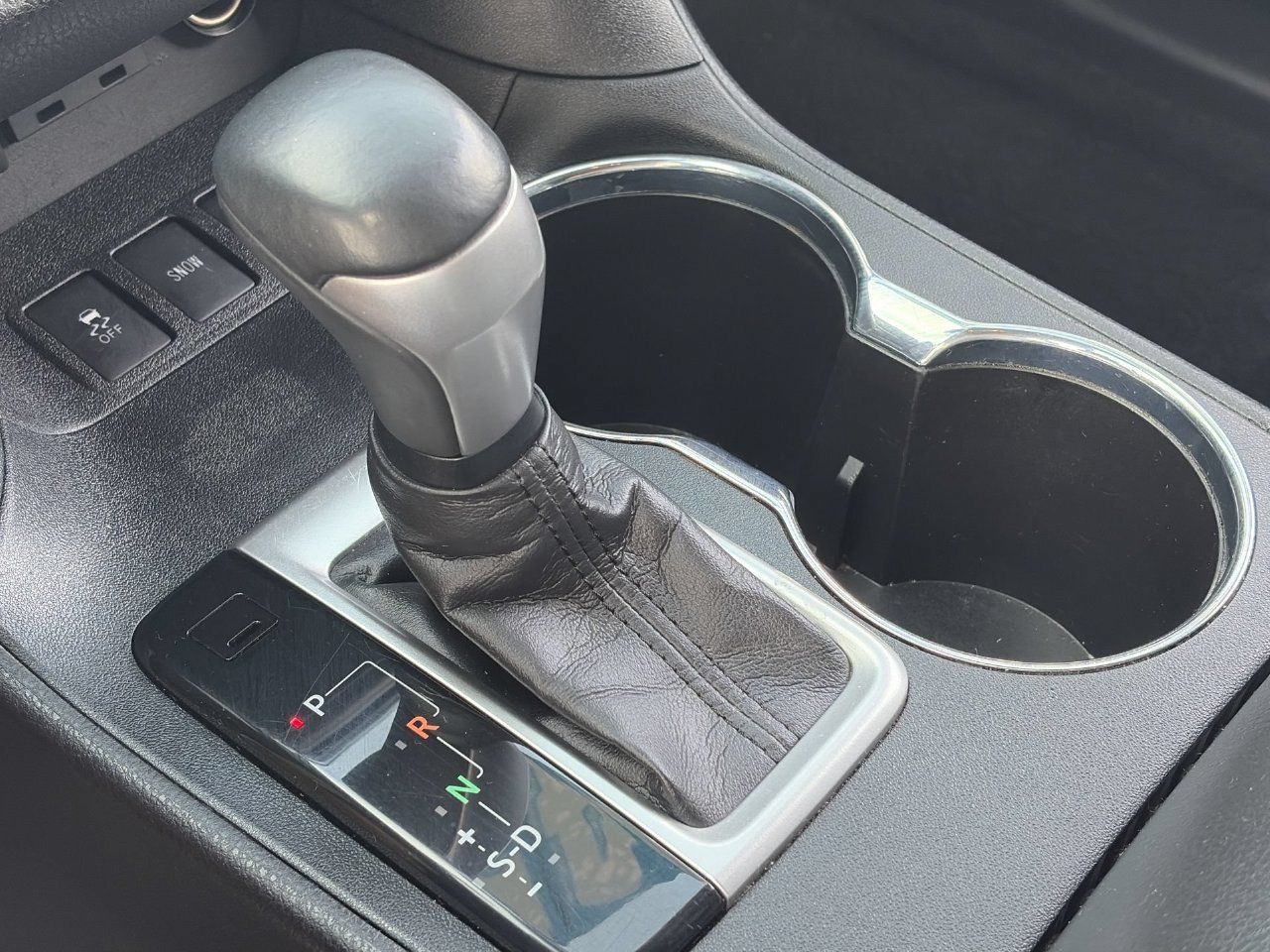 Used 2019 Toyota Highlander Plus FWD image 28