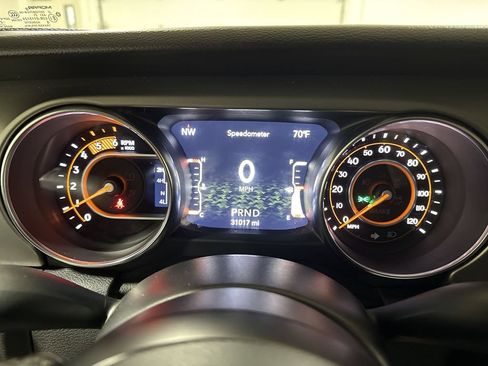 Used 2021 Jeep Gladiator Sport AWD/4WD image 12