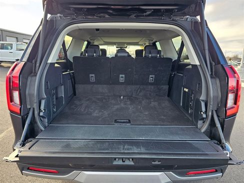 Certified 2025 Ford Expedition Max Platinum image 29