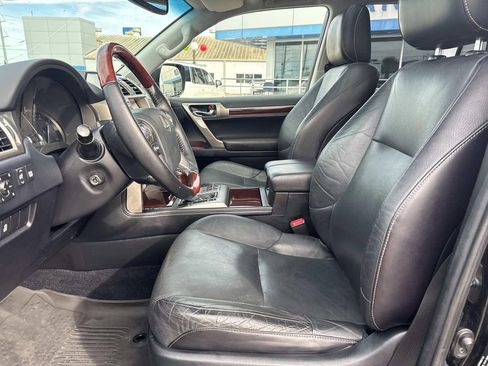 Used 2018 Lexus GX 460 image 16