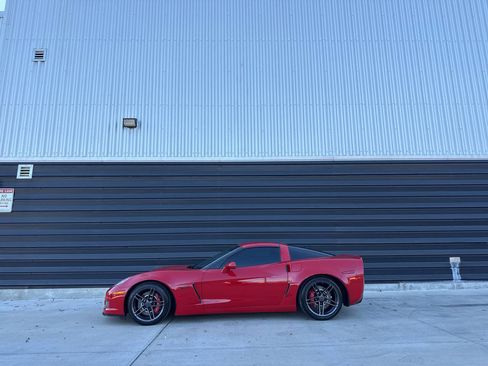 Used 2007 Chevrolet Corvette Z06 w/ Preferred Equipment Group image 40