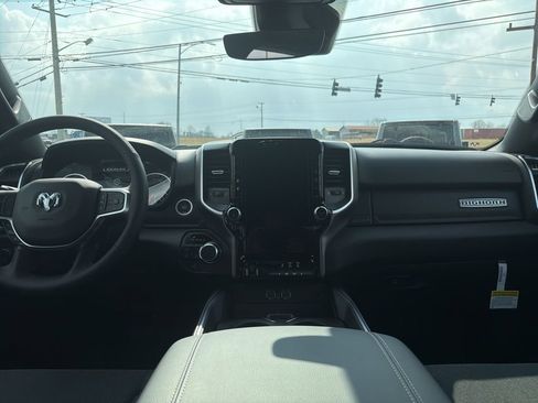 New 2026 RAM 1500 Big Horn AWD/4WD image 19