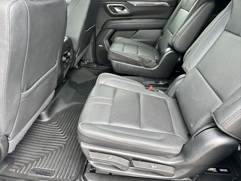 Used 2022 Chevrolet Suburban RST w/ Luxury Package image 7
