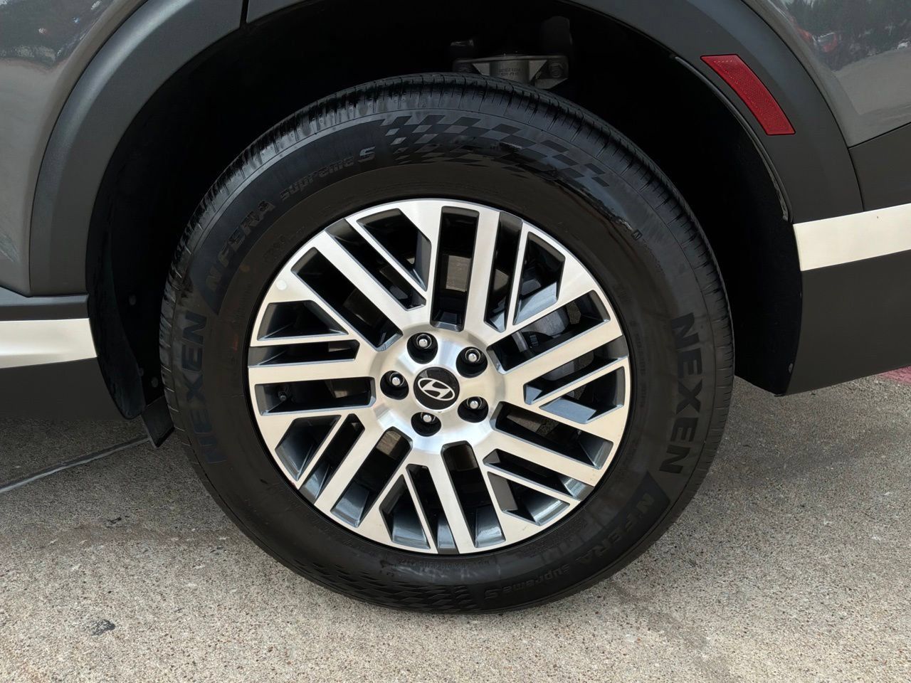 Used 2026 Hyundai Palisade SEL FWD image 9