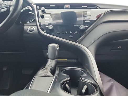 Certified 2019 Toyota Camry SE image 11