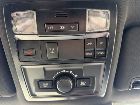 Used 2022 Toyota Tacoma TRD Off-Road w/ TRD Premium Off Road Package image 17