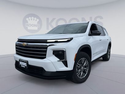 Used 2025 Chevrolet Traverse LT