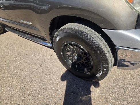 Used 2011 Toyota Tundra 4x4 Double Cab w/ Tow Pkg image 12