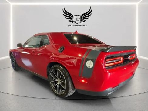 Used 2016 Dodge Challenger R/T Scat Pack RWD image 8