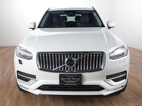 Certified 2023 Volvo XC90 B6 Plus AWD/4WD image 2