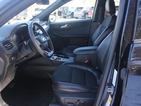 Certified 2025 Ford Escape ST-Line Select image 29