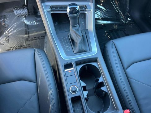 New 2025 Audi Q3 2.0T Premium image 24