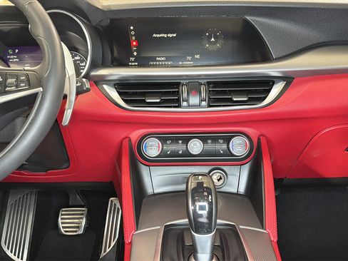 Used 2019 Alfa Romeo Stelvio Ti Sport w/ Quick Order Package 22S Sport AWD/4WD image 16