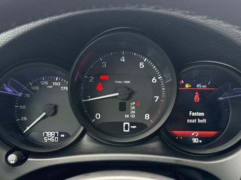 Used 2025 Porsche Macan AWD/4WD image 12