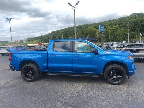 Used 2022 Chevrolet Silverado 1500 RST image 3