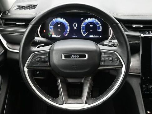 Used 2021 Jeep Grand Cherokee L Limited AWD/4WD image 24