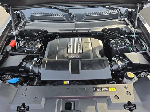 Used 2023 Land Rover Defender 110 V8 image 31