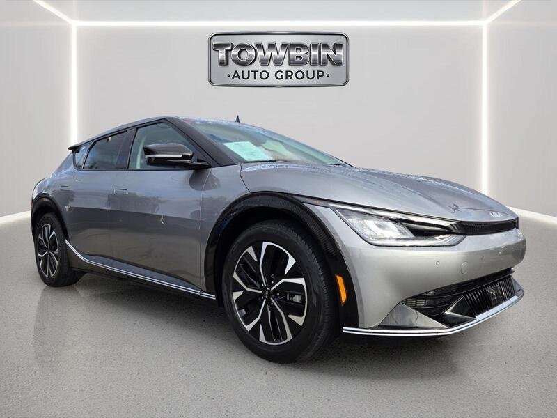 Certified 2023 Kia EV6 Wind RWD image 2