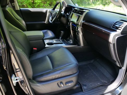 Used 2023 Toyota 4Runner Limited AWD/4WD image 36