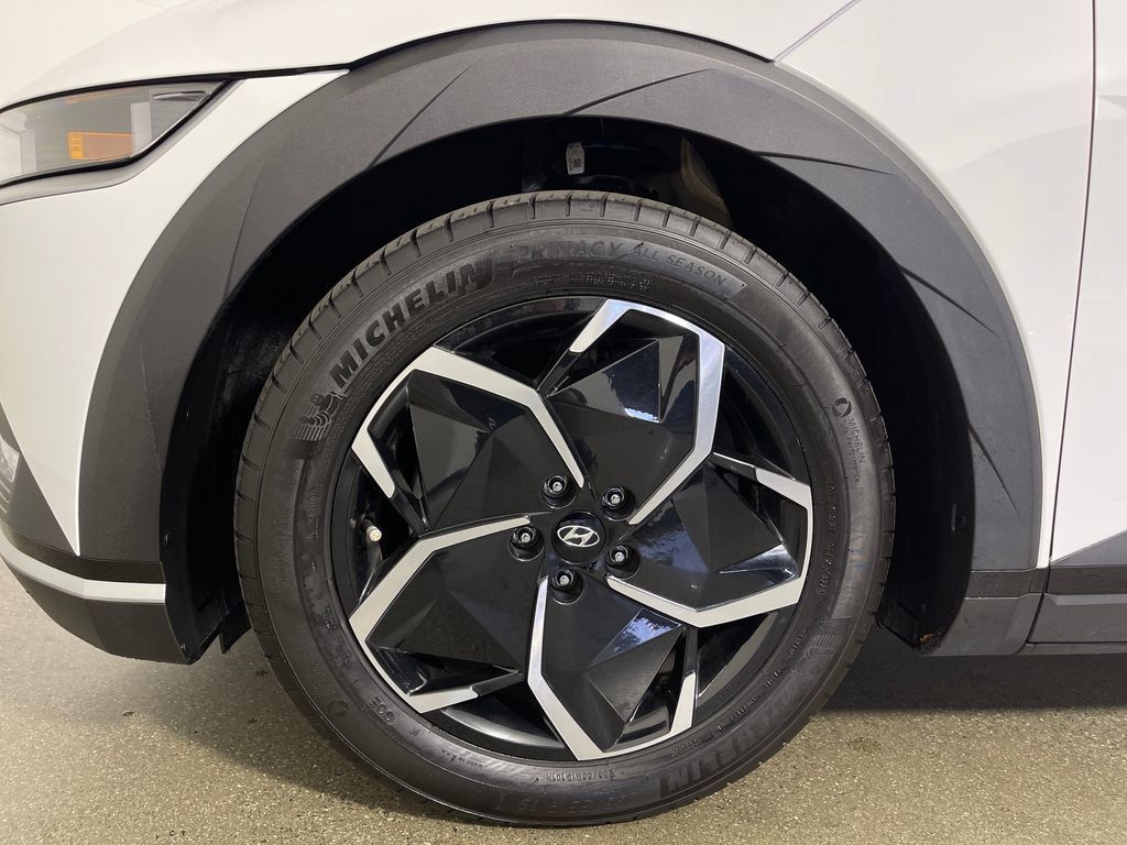 Certified 2024 Hyundai Ioniq 5 SEL RWD image 12
