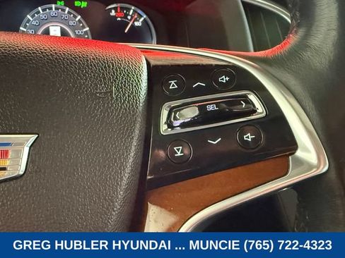Used 2019 Cadillac Escalade Luxury AWD/4WD image 17
