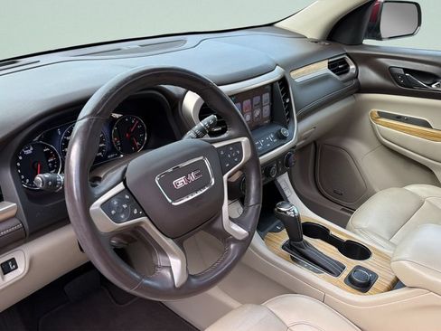 Used 2018 GMC Acadia Denali w/ Technology Package AWD/4WD image 32