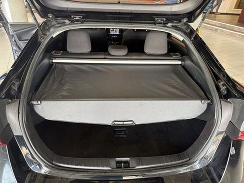 Used 2022 Toyota Prius LE image 27