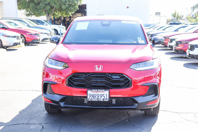 Used 2025 Honda HR-V Sport image 3
