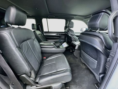 Used 2023 Jeep Grand Wagoneer 4WD image 21