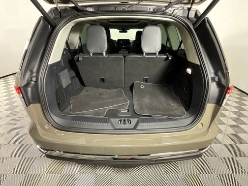 Used 2025 Lincoln Aviator 2WD w/ Equipment Group 101A image 28