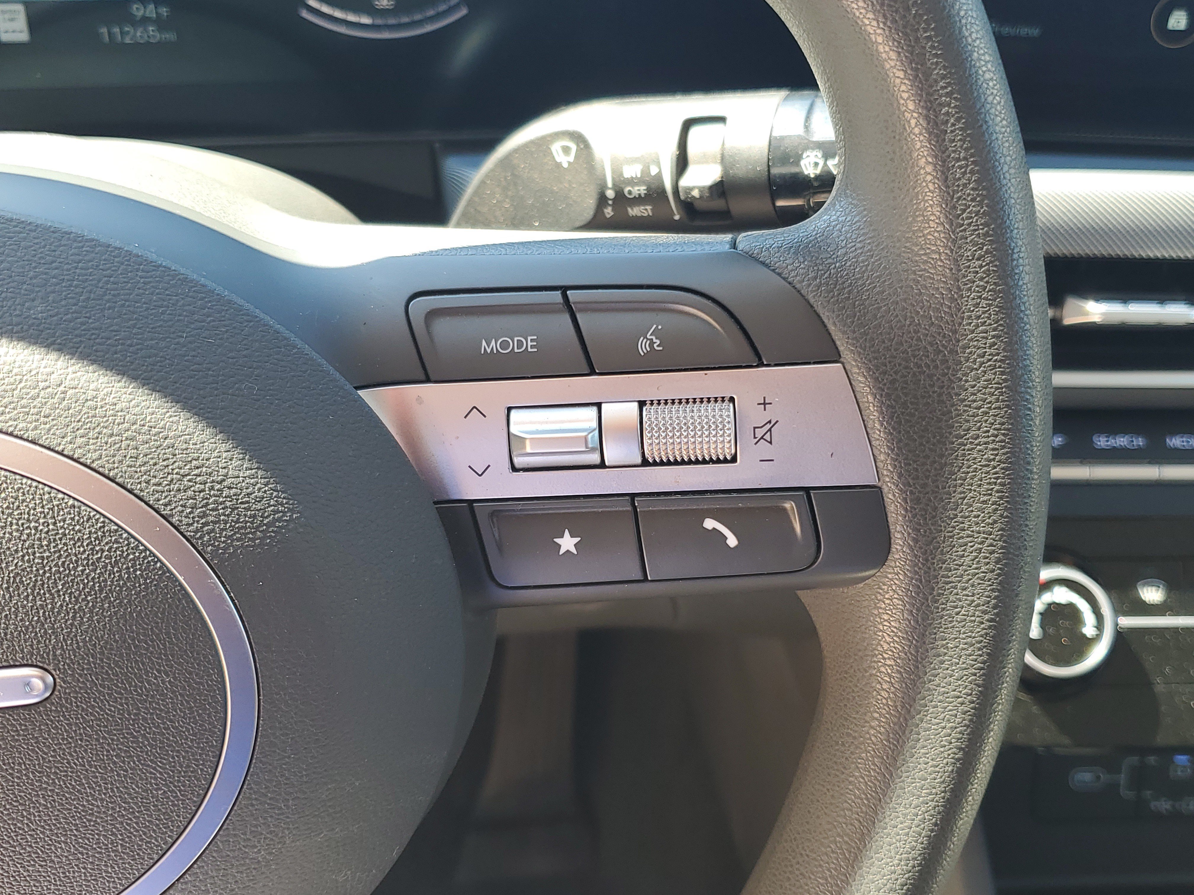 Used 2025 Hyundai Sonata SE FWD image 17