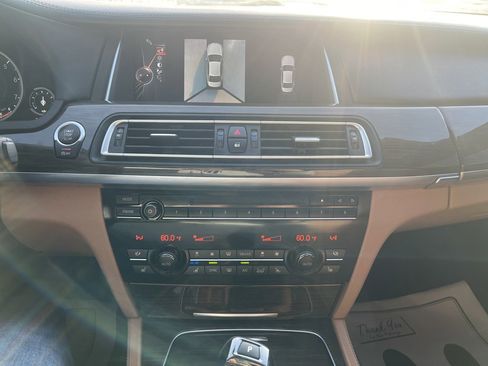 Used 2015 BMW 750i xDrive image 21