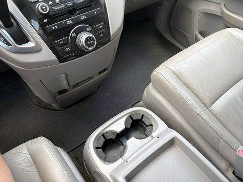 Used 2013 Honda Odyssey Touring image 22