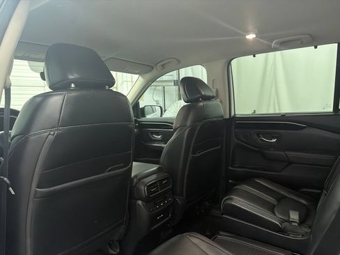 Used 2024 Honda Pilot EX-L image 18