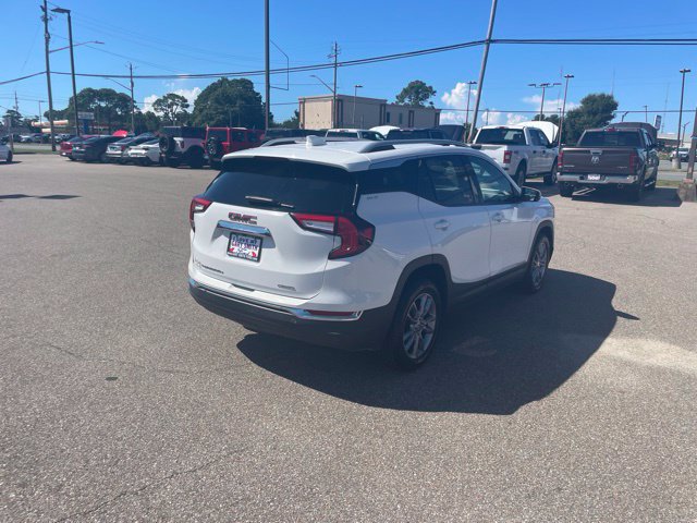 Used 2022 GMC Terrain SLT w/ LPO, Floor Liner Package AWD/4WD image 8