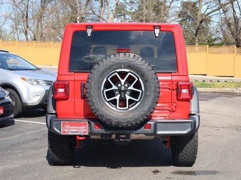 Used 2025 Jeep Wrangler Unlimited Rubicon image 6