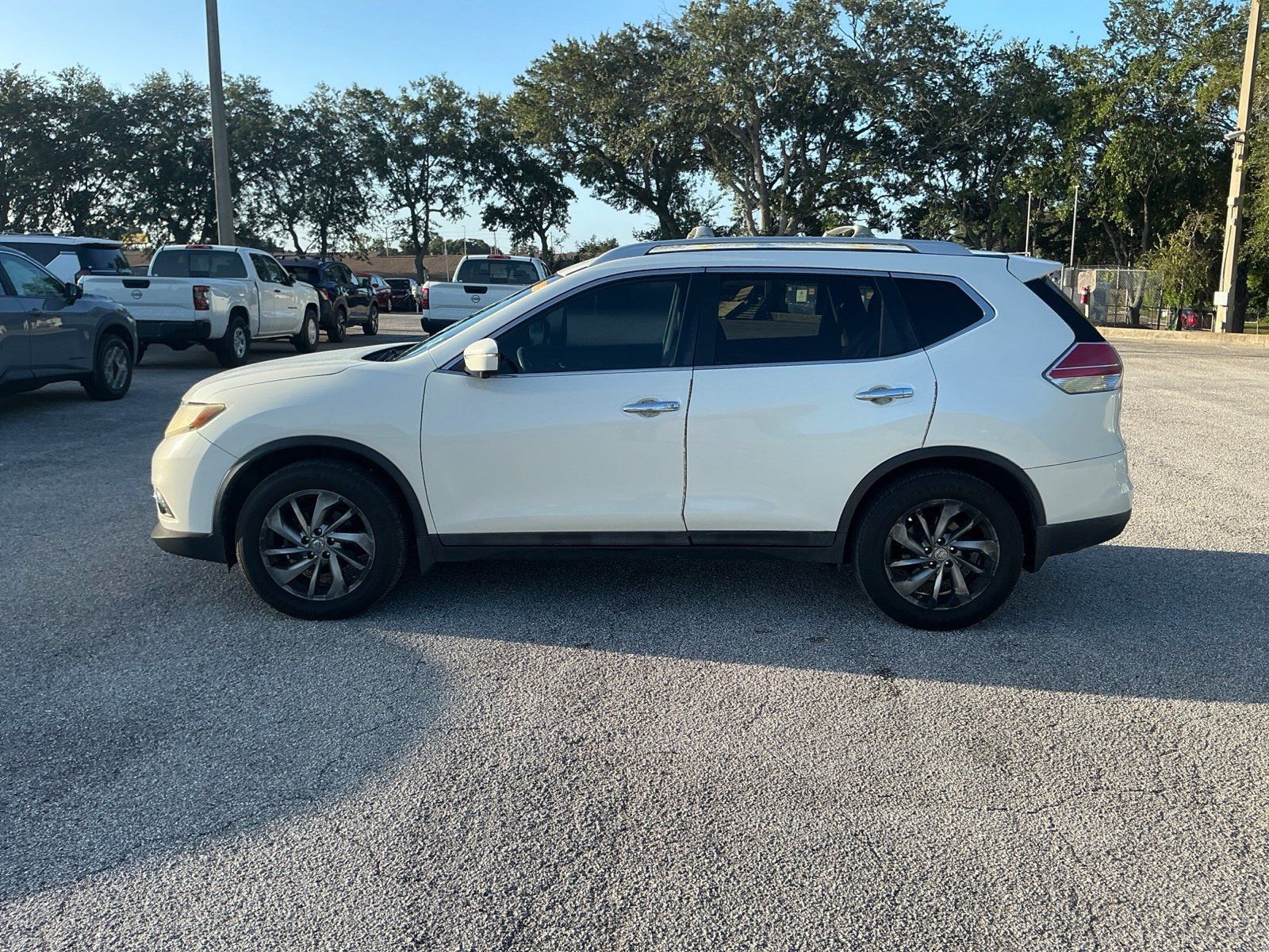Used 2015 Nissan Rogue SL FWD image 5