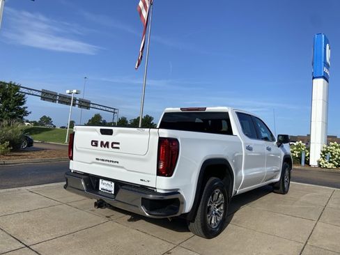 Used 2025 GMC Sierra 1500 SLT RWD image 11