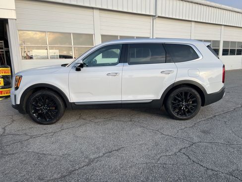 Used 2022 Kia Telluride SX w/ Towing Package image 2