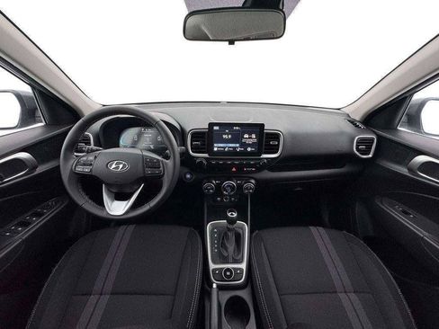 New 2026 Hyundai Venue SEL FWD image 13