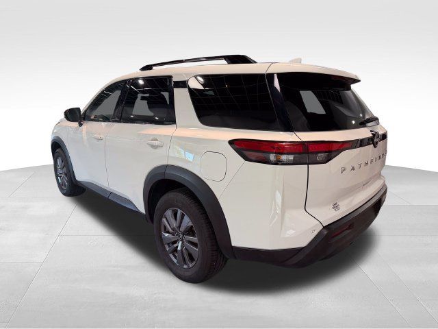 Used 2025 Nissan Pathfinder SV FWD image 7