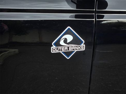 Used 2024 Ford Bronco Outer Banks image 9