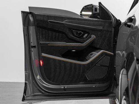 Used 2023 Lamborghini Urus Performante image 68