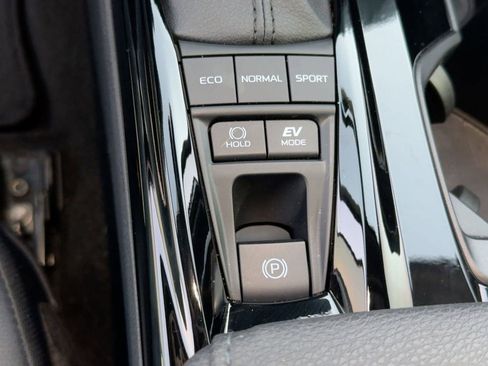 Used 2025 Toyota Camry XSE image 25