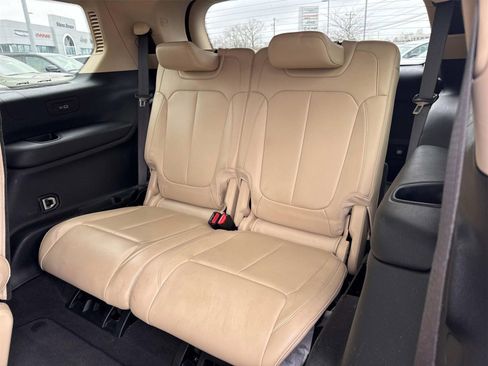 Used 2022 Jeep Grand Cherokee L Limited image 17