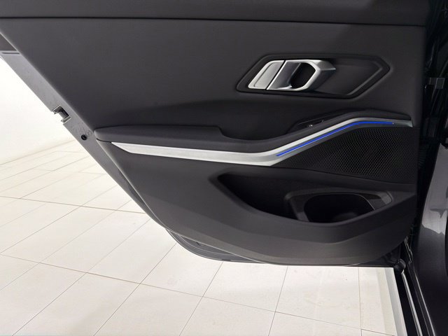 Used 2021 BMW 330i xDrive Sedan w/ Driving Assistance Package AWD/4WD image 15