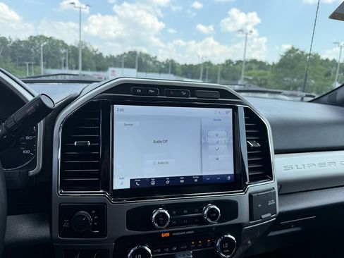 Certified 2022 Ford F250 Lariat AWD/4WD image 16